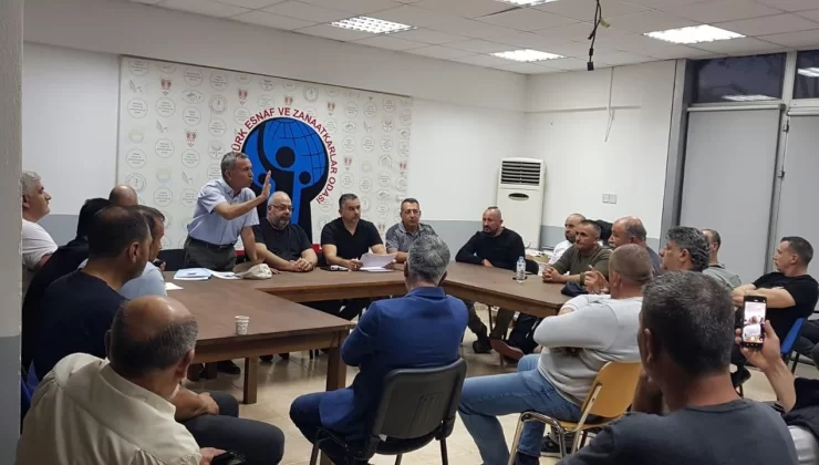 Kasaplar “tek taraflı” yapıldığı iddiasıyla, et konusundaki fiyat emirnamesinin geri çekilmesi kararı aldı
