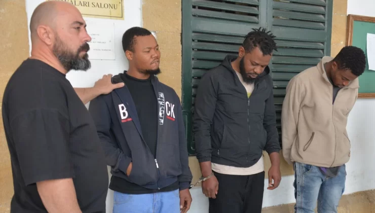 Narkotik Ekipleri tarafından düzenlenen ‘Kelepçe Operasyonu’ çerçevesinde tutuklanan uyuşturucu zanlıları 8 gün tutuklu kalacak
