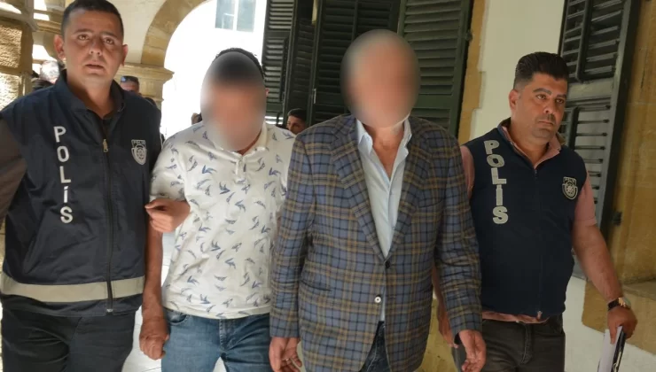 Minareliköy ile Girne’de düzenlenen operasyonda araba ve ikametgahlarında 2 adet tabanca ve sarjör bulunan 2 zanlı 2 gün daha tutuklu kalacak