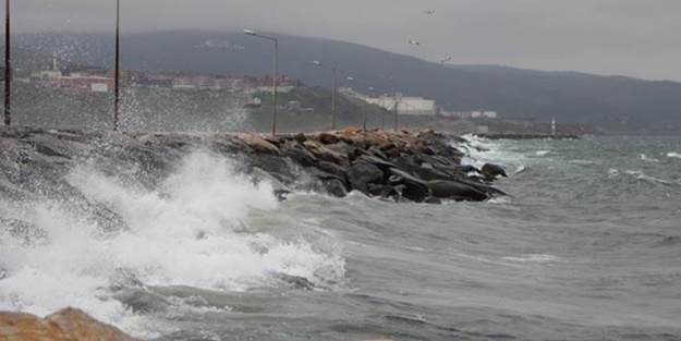 Meteoroloji Dairesi yarın fırtınamsı rüzgar beklendiği uyarısında bulundu