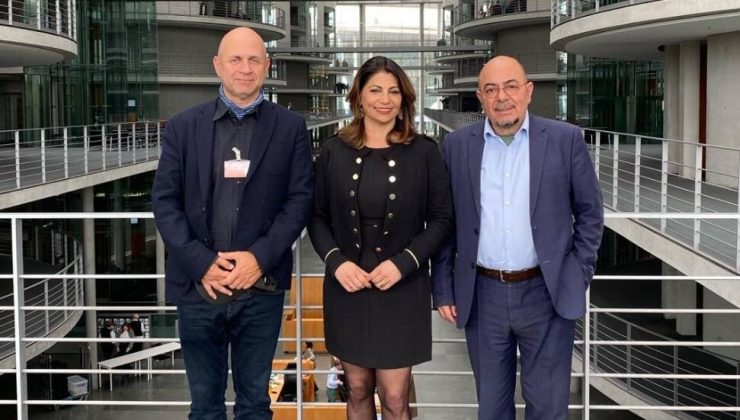  Kızılyürek, Avrupa Birliği (AB)’nin Kıbrıs sorununa bakışını gözden geçirmesini isterken, Kıbrıs Türk toplumunun karşı karşıya olduğu sorunları anlattı. 