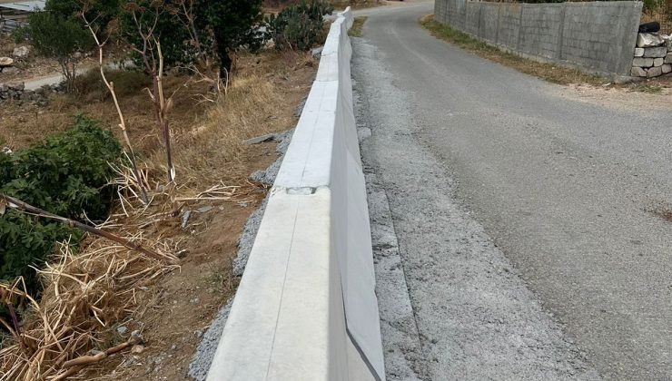 Karayolları Dairesi, Yedikonuk’ta trafik güvenliği açısından büyük sıkıntı yaşanan bölgeye beton bariyer yapıldı