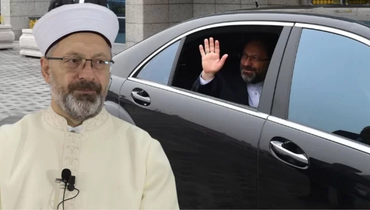Şeyhinin terini sildiği mendili kokladı öptü sonra cebine koydu. Şarlatanlıkta sınır tanımıyorlar
