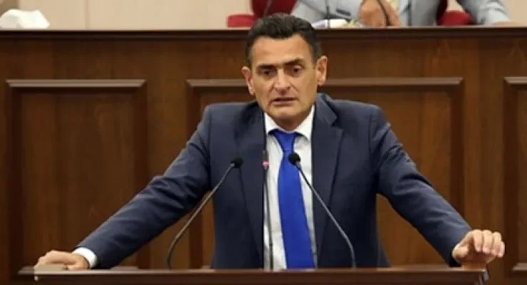 Dursun Oğuz ”Ülke nüfusu 407 bin”