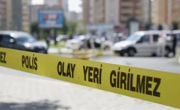 Evinde yasak aşk kaçamağı yapan kadın, kocasına yakalandı! Bıçak ve boru anahtarıyla dehşet saçtı