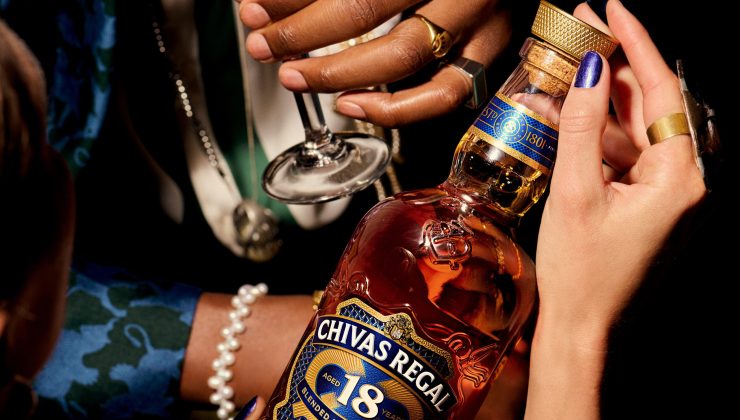 Sağlık Bakanlığı Chivas Regal marka viskilerin bir partisinde izin verilmeyen ürün kullanıldığını duyurdu