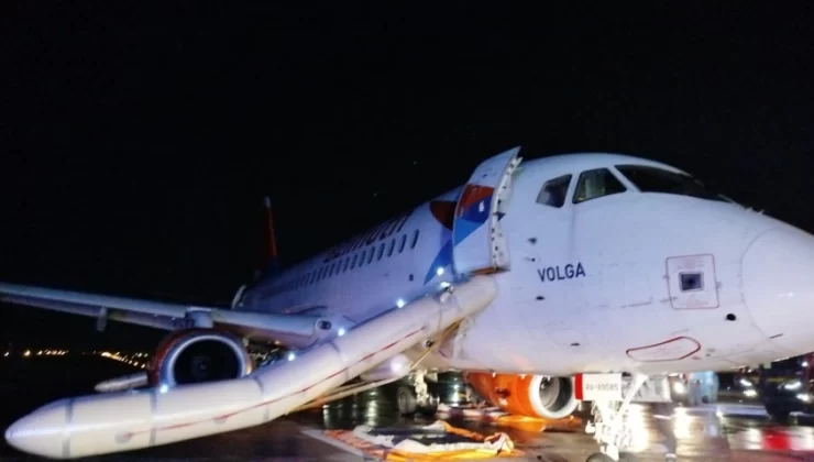Antalya Havalimanı’nda korku dolu anlar! Uçağın motorunda yangın: Yolcular tahliye edildi