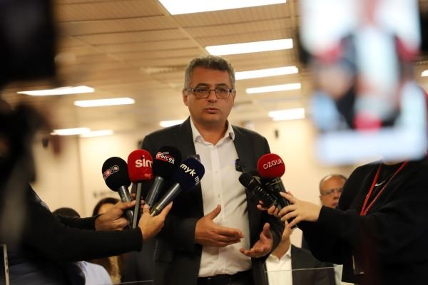 Erhürman ”Seçilmemiş bir kişiyi seçilmiş gibi kabul etmeyiz; çözüm, diyalog ve hukukun üstünlüğündedir”