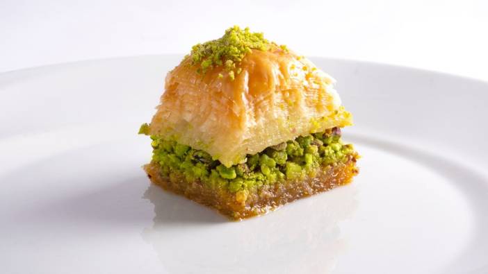 1 dilim fıstıklı baklava 55 TL oldu, en büyük banknot 4 tanesine yetmiyor