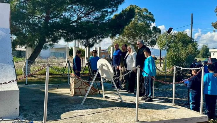 Mehmetçik Büyükkonuk Belediyesi şehitler haftasında düzenlenen törende şehitlerimizi  andı