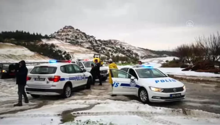 Kötü hava koşulları nedeniyle ‘mecbur kalmadıkça dışarı çıkmayın’ uyarısı yapıldı.