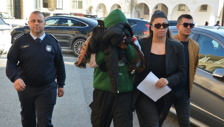 Başkasının kimliğine bürünüp sahta pasaport ile Metehan’dan çıkış yapmak isteyen zanlı 6 gün daha tutuklu kalacak