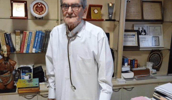 Ülkenin sevilen simalarından Dr. Altan Yavuz hayatını kaybetti