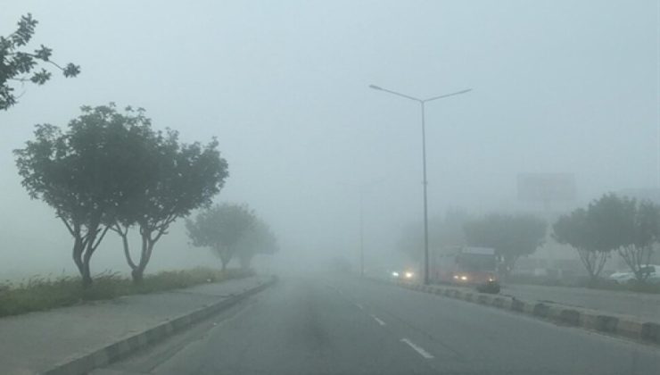 Dikkat !.. Birçok bölgedeki yoğun sis görüş mesafesini kısaltmaktadır