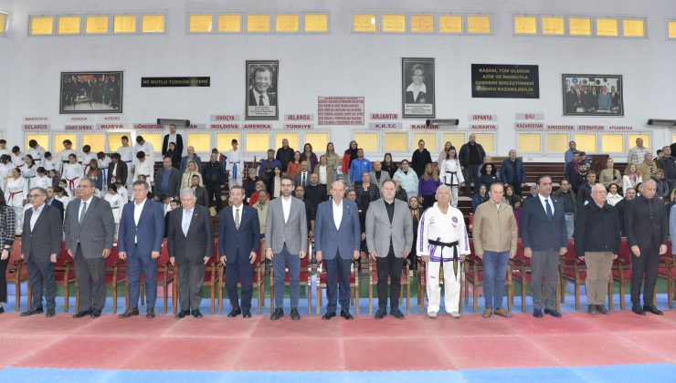 Taekwondo’da ödüller verildi