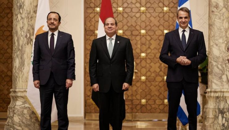 Kahir’de gerçekleşen liderler zirvesinde Kıbrıs Sorununa Adil ve Kalıcı çözüm bulunması konusunda mutabık kalındı