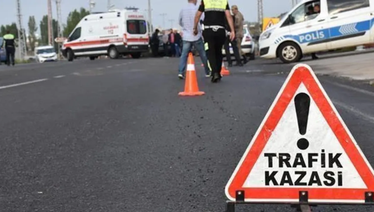 Alkollü içki tesiri altında kullandığı araç ile elektrik direğine çarptı