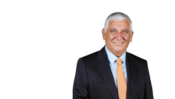 Belediyeler Birliği Başkanı Mahmut Özçınar bayram mesajında bereketli ve yüzlerin güldüğü bir bayram diledi