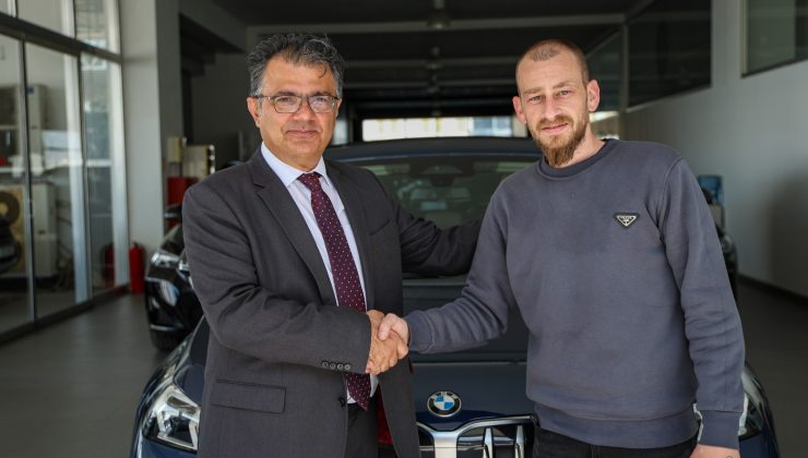 CTP Piyangosu’nun talihlisi BMW aracı teslim aldı