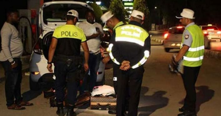 2,091 araç sürücüsü kontrol edildi, 366 araç sürücüsü rapor edildi 3 sürücü tutuklanırken 32 araç trafikten men edildi