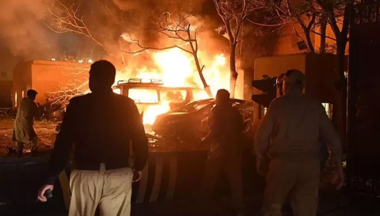 Pakistan’da askeri tesise intihar saldırısı: 15 ölü, 25 yaralı