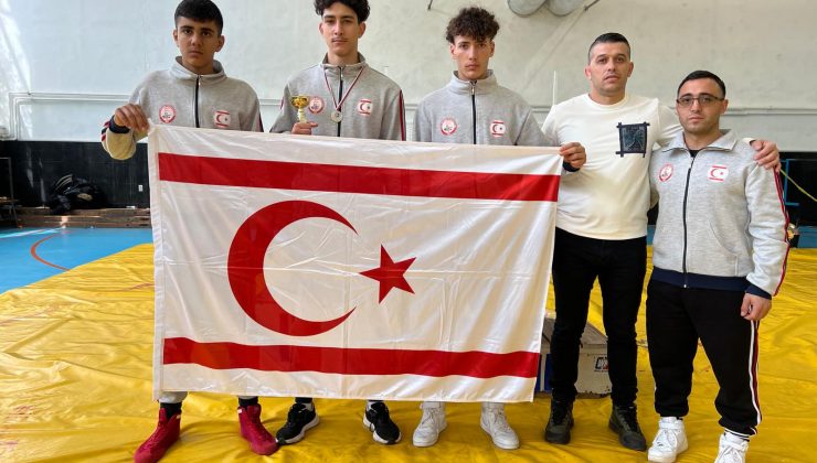 Güreşte Bulgaristan’dan madalya