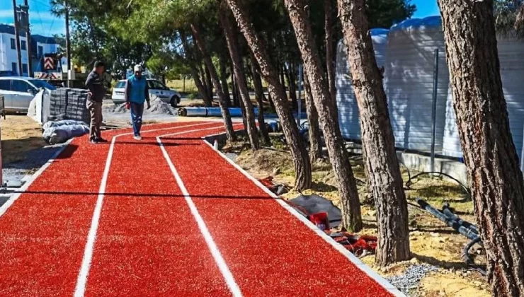 Amcaoğlu ”450 metre uzunluğundaki sentetik çim yürüyüş parkuru için çalışmalar başladı”
