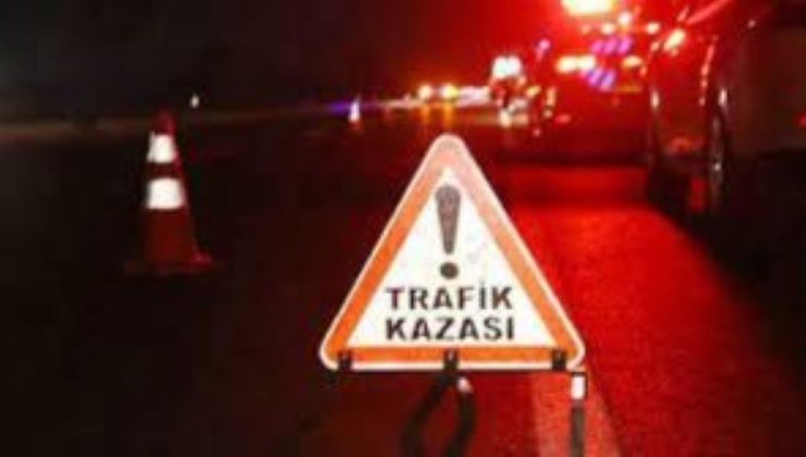 Direksiyon hakimiyetini kaybeden sürücü 3 aracın hasarlanmasına neden oldu