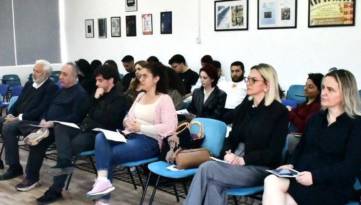DAÜ’DE “MÜZİK VE YAŞAMA ÇOK YÖNLÜ BAKMAK” KONULU KONSER VE SÖYLEŞİ GERÇEKLEŞTİRİLDİ