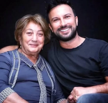 Ünlü şarkıcı Tarkan’ın en acı günü! Annesinin Ölümüyle sarsıldı
