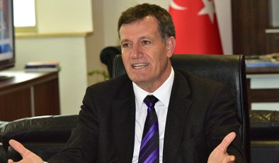 Arıklı ” Eller Yapay Zeka ile, biz geri zekalılarla uğraşıyoruz” Vallaha doğru