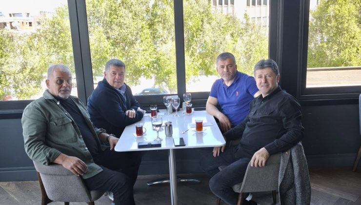 Futbol Tenisi İçin Güç Birliği