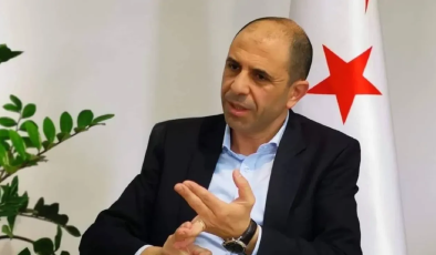 Özersay ” Türk limanları Kıbrıs Rum gemilerine açılacaksa, Kıbrıs Türk tarafına dönük olarak taşımacılık, seyahat ve benzeri konularda bir açılım yapılması şarttır ”