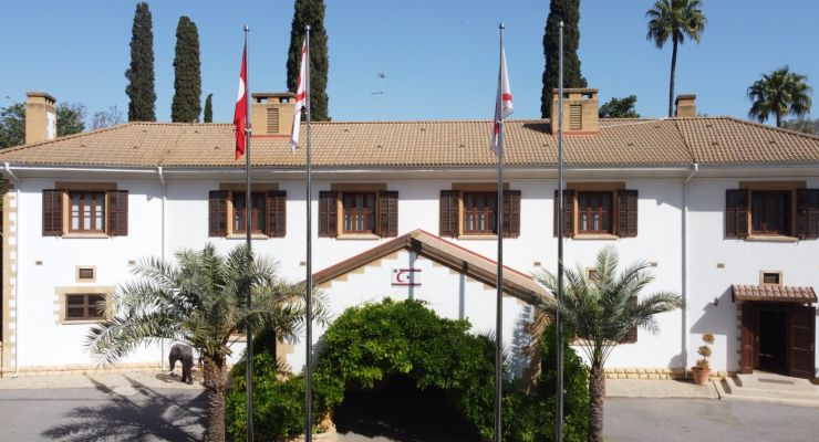 Atama ve görevden almalar devam ediyor