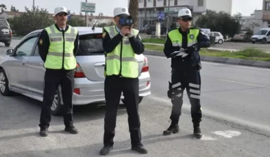 1,816 sürücü kontrol edildi, 290 sürücü rapor edilirken 32 araç trafikten men edildi, 2 sürücü ise tutuklandı