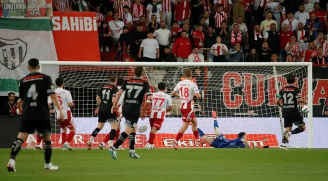 Antalyaspor evinde Konyaspor’u tek golle geçti