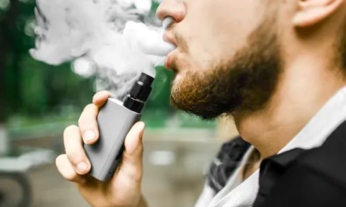 Ülkeye ithali yasak olan 17 adet elektronik sigara ele geçirildi, bir kişi tutuklandı