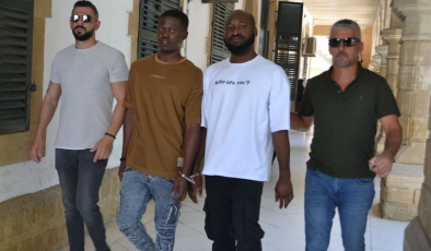 Kırmızı Işık Operasyonu kapsamında yargılanan uyuşturucu zanlısı Nathaniel Samson 1.5 yıl Kelvin Emeke 2 yıl hapislik cezasına çarptırıldı