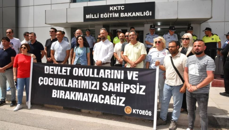 Öğretmen Sendikaları Eğitim Bakanlığı önünde eylem yapstı