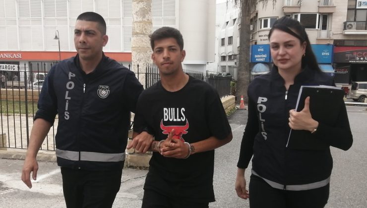 Bahar şenliğinde bıçak ile kendi gibi güvenlik görevlisini yaralayan zanlı 2 gün daha tutuklu kalacak