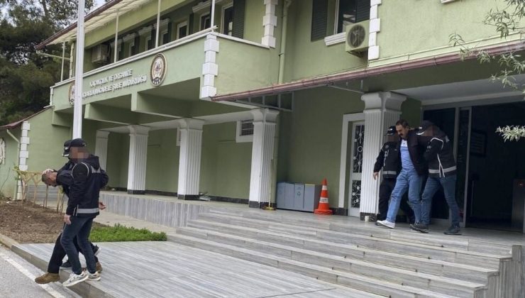 Uşak’ta sahte sürücü belgesi ve beyaz kimlik hazırlayan 2 kişi tutuklandı, 31 kişi hakkında adli işlem başlatıldı