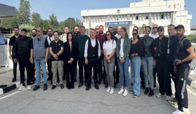 Basın – Sen ve Gazeteciler Birliği, Gazeteci Ayşemden Akın ve Emine Yüksel için Eylem yaparak dayanışma mesajı verdi