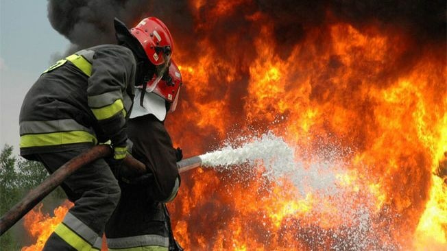 Kalecik’te bir dairenin mutfak kısmındaki aspiratörün kısa devre yapması sonucu yangın çıktı