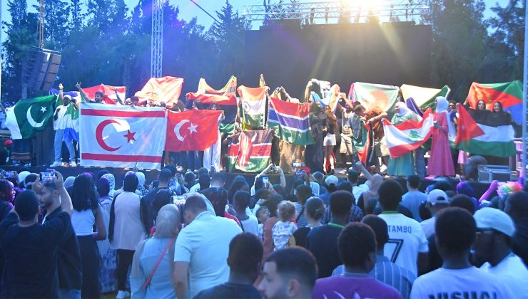 DAÜ’DE ULUSLARARASI GECE COŞKUSU YAŞANDI