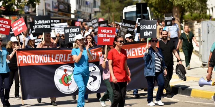 Hemşire ve ebelerden grev uyarısı