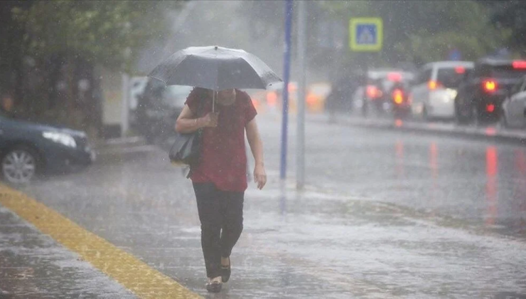 Hava bugün çok bulutlu yer yer sağanak yağmurlu olacak