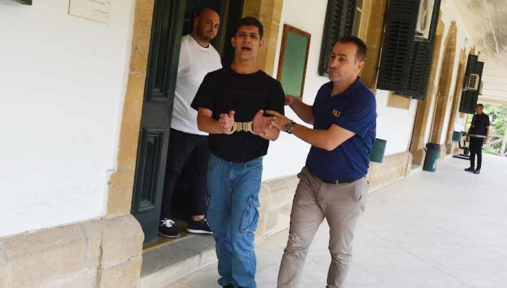 Sahte 200 ABD dolarını tedavüle süren Bilal Çınar 1 yıl hapse mahkum oldu