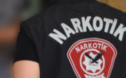 Narkotik ekipleri 25 yaşındaki bir şahsın evinde uyuşturucu tespit etti