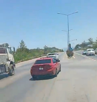 Tehlikeli sürüş yapan sürücü Girne trafik ekipleri tarafından rapor edildi