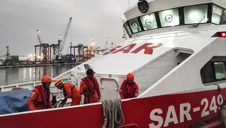 Feribot alabora olarak battı